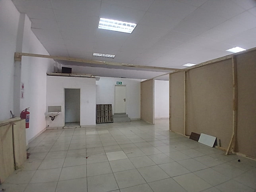 To Let Commercial Property for Rent in Lower Bo-dorp North West